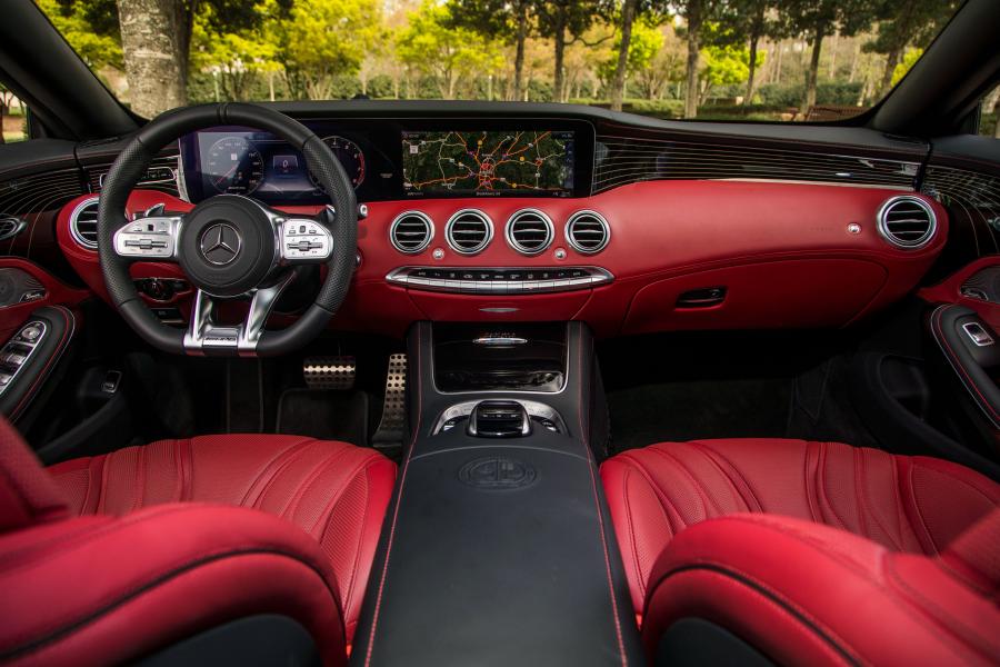 Торпедо Mercedes-AMG S65 Coupe (C217) 2018 года  (NA) (фото 18 из 44)